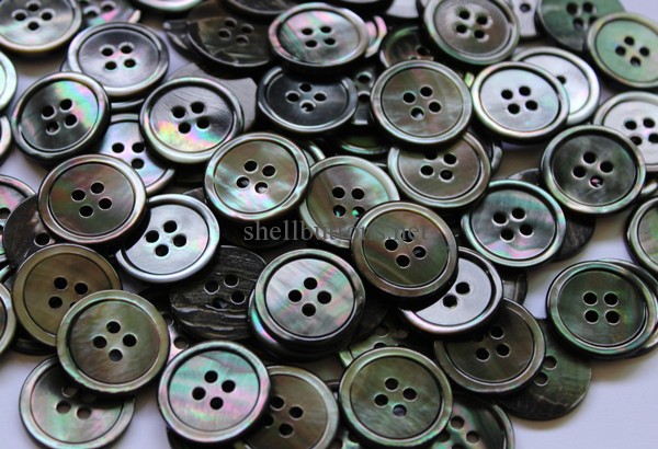32L/20mm black MOP shell buttons for suits