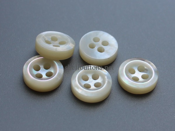 4-HOLE 3MM THICKNESS WHITE MOTHER OF PEARL (MOP) BUTTONS